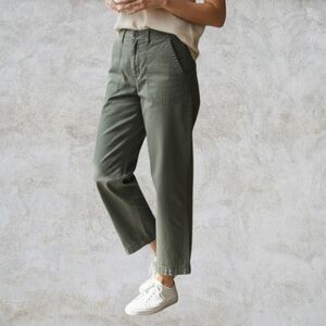 GAP | High Rise Cropped Khaki Pants Olive Size 6